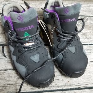 Youth  Terra Spider CTCP Metal Free  Black/Purple Athletic Shoes 7